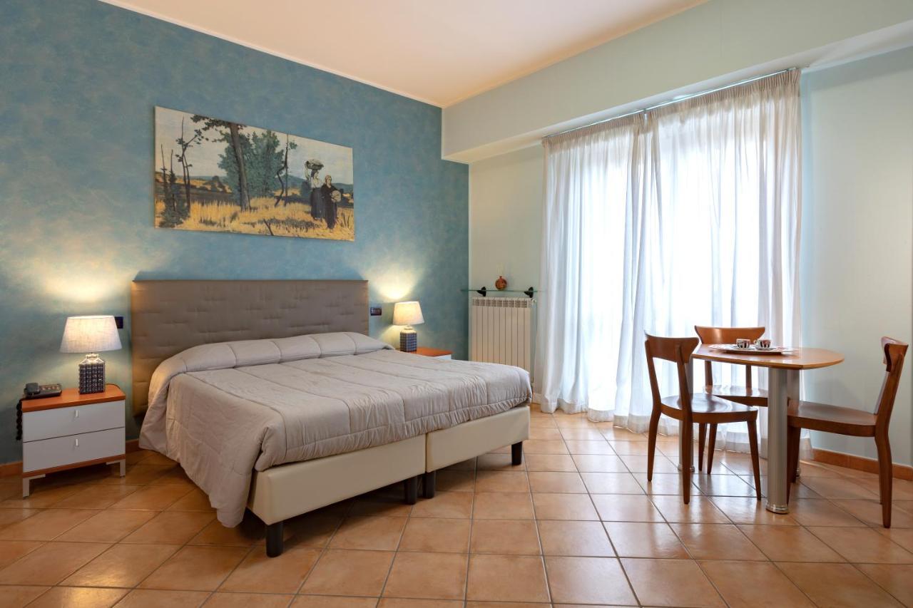Hotel Azzurro LʼAquila Exteriér fotografie