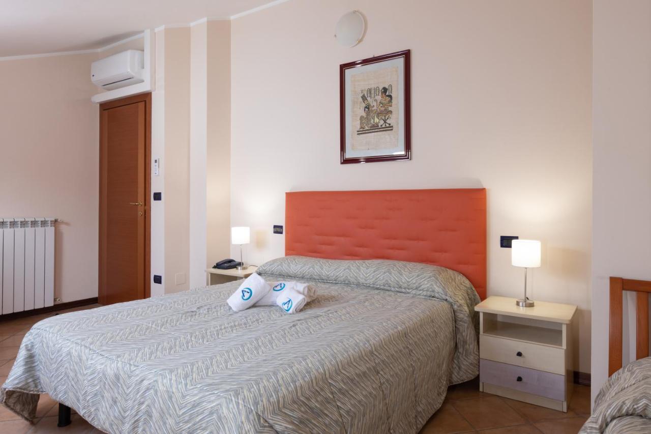 Hotel Azzurro LʼAquila Exteriér fotografie