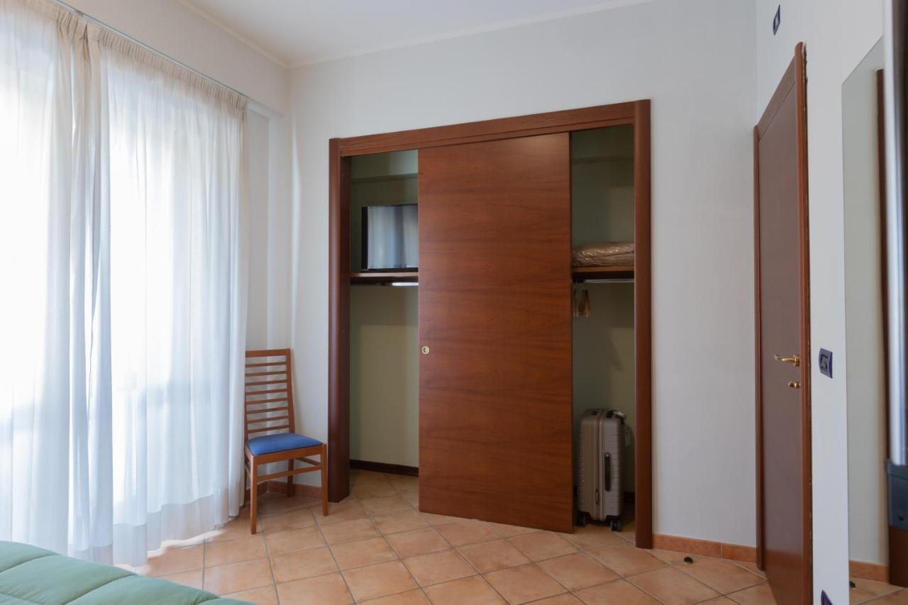 Hotel Azzurro LʼAquila Exteriér fotografie